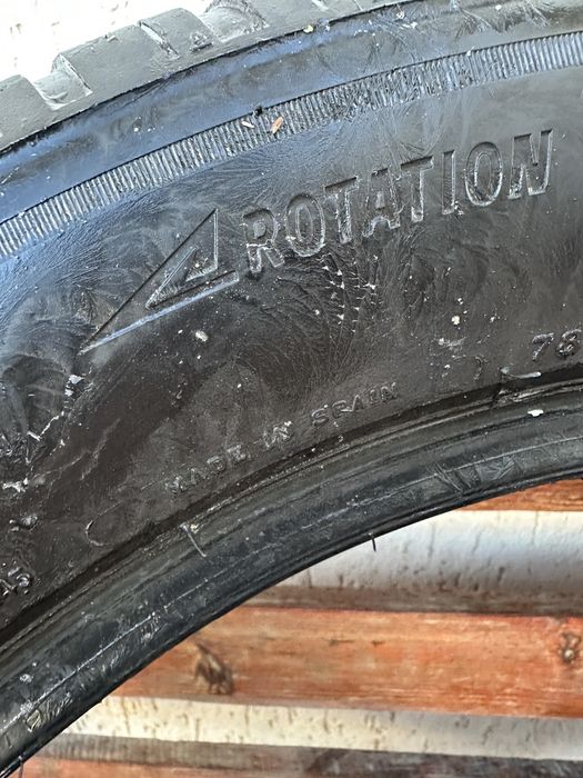 Комплект зимних шин Bridgestone