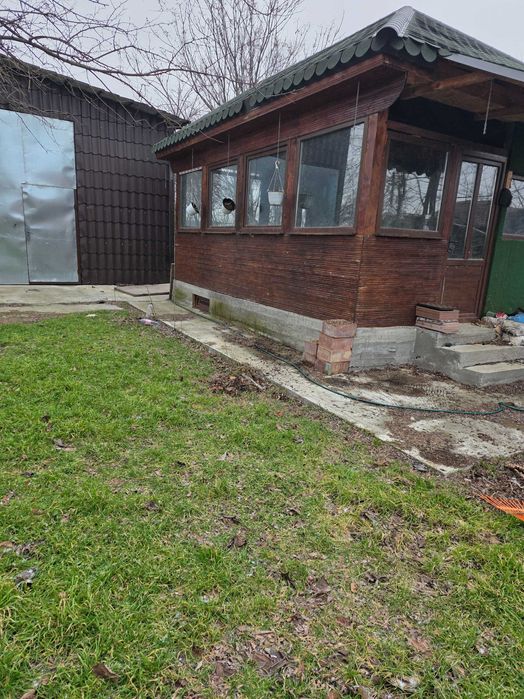 Casă la 3 km de Slatina, Proaspeti