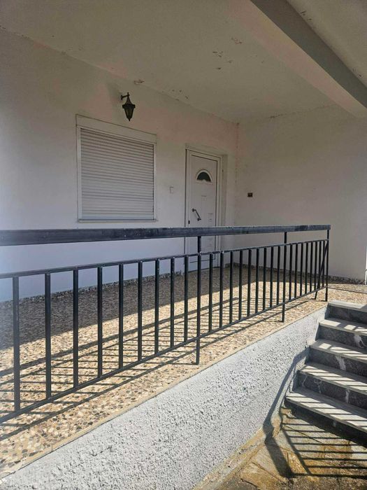 Къща с дворно място в Аспровалта, Гърция