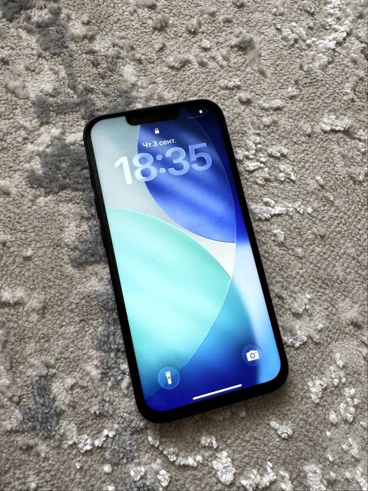 Продам iPhone 16e