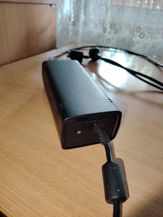 Vând sursa Xbox 360
