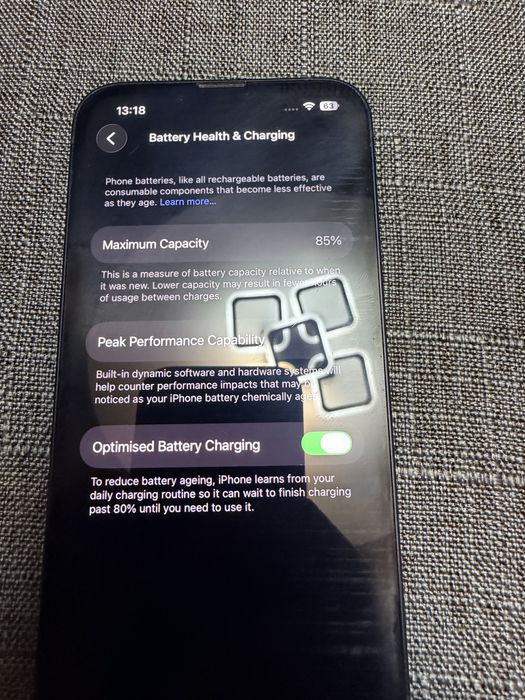 Iphone 13 85% sanatate baterie