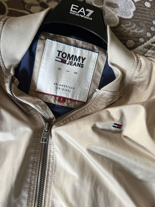 Geaca Tommy Hilfiger