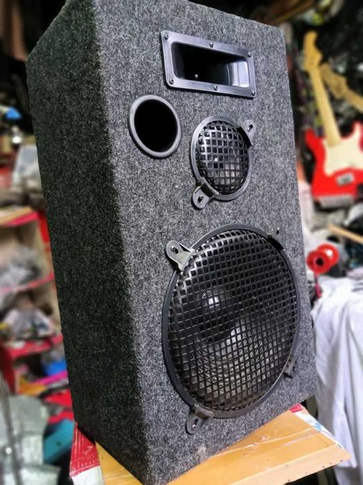 Уредба 3 в 1- система усилвател PEAVEY USA 2x150, Миксер, Дигитални ефекти - ехо, хорус и др., може и тонколони 2х150
