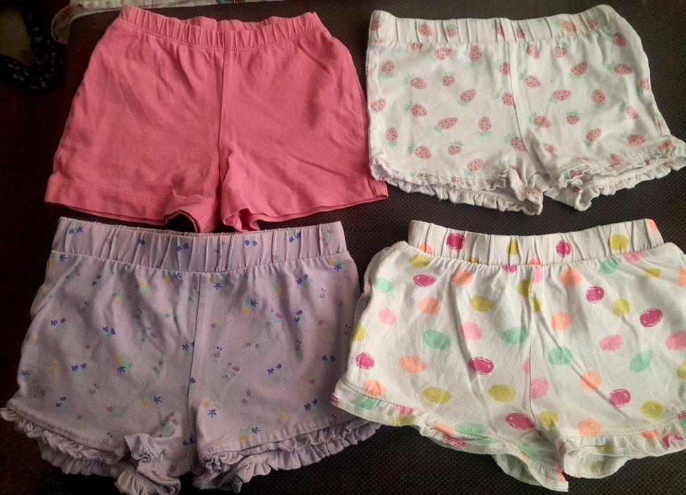 Летен лот за момиче 98 размер ,блузи и панталони