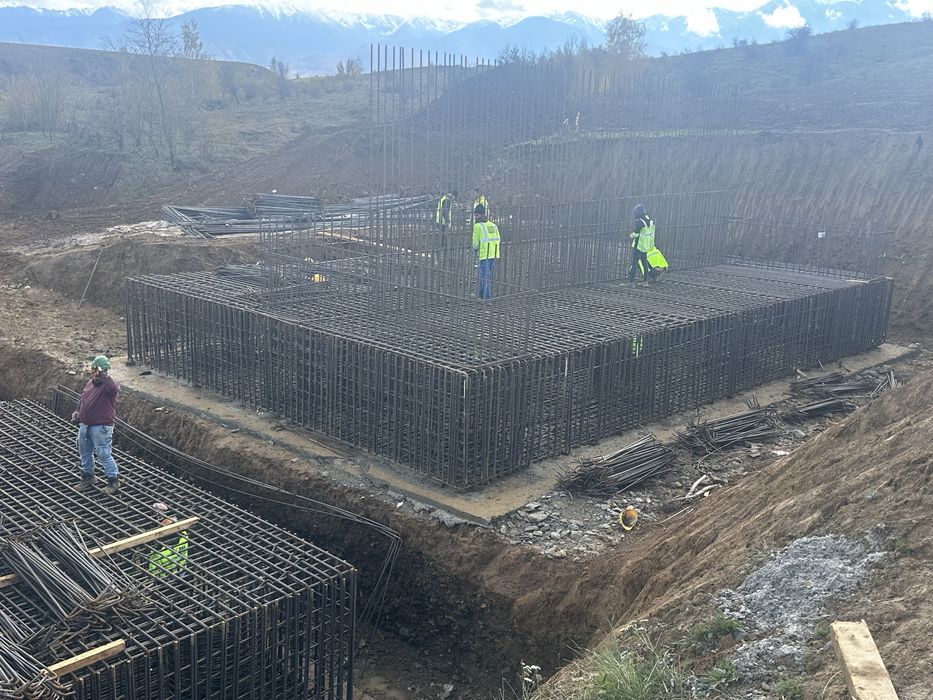 Firma autorizata execut case la rosu, garduri , fundatii jud sibiu