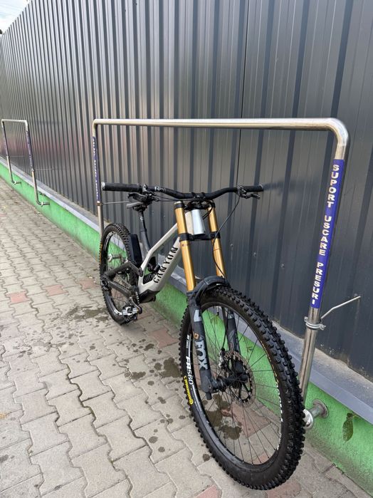 Bicicleta Downhill Canyon Sender cfr 2022 carbon mullet