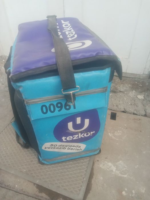 Продаётся срочно  термо сумка Узум дёшево