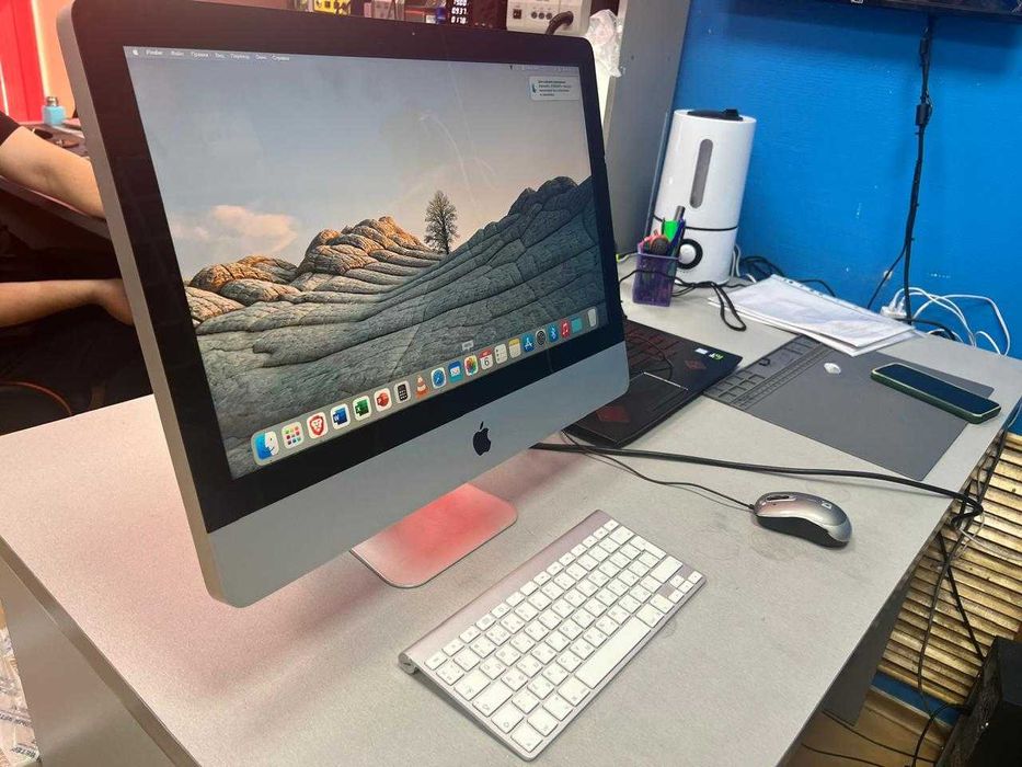 Apple iMac 21.5 inch Late 2009