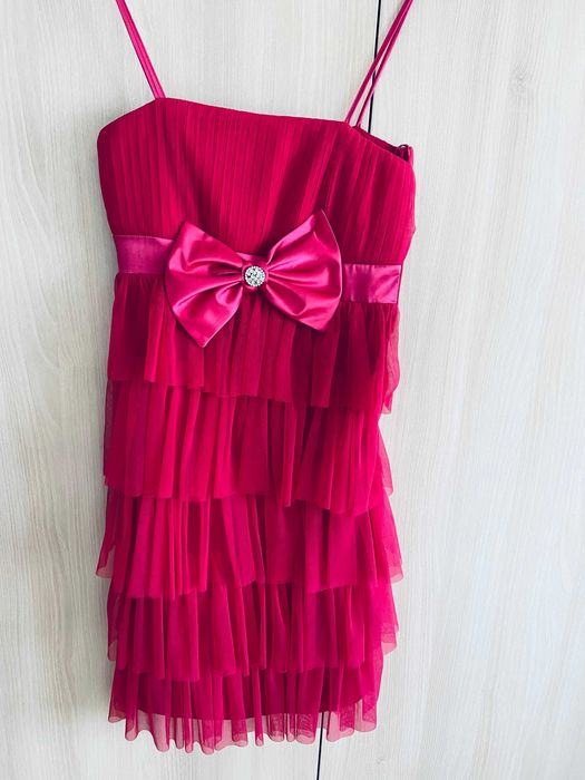 Абитуриентска (бална, шаферска, официална) рокля