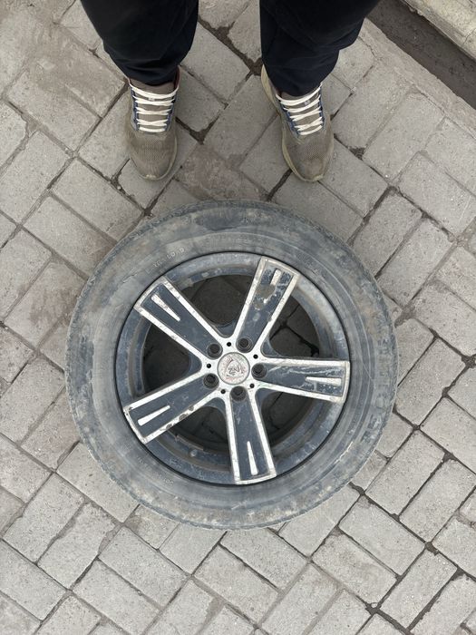 Титанка с шинамами ….