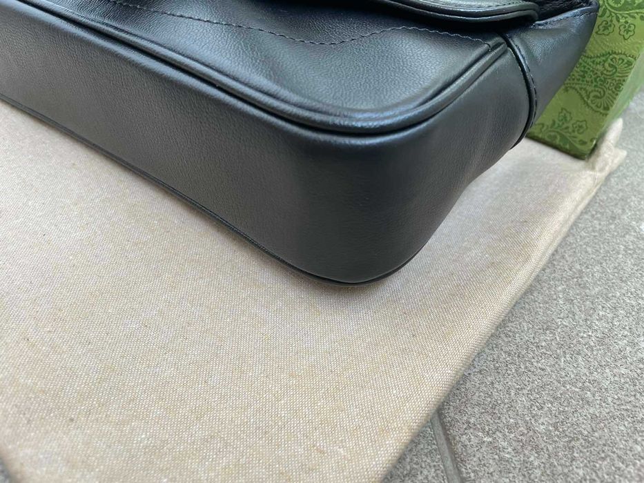 Gucci Чанта Aphrodite Гучи Черна Мека Кожа Матово GG Лого Оригинална