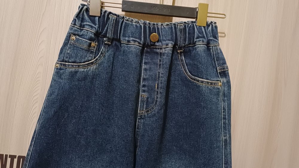 Джинсы разные для девочек 10,11-12лет