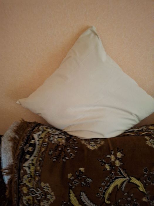 Продается подушка из натурального пера