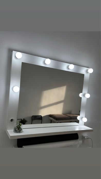 Продам визажный столик