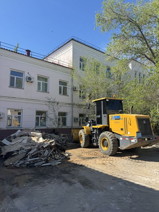 Услуги погрузчика и самосвала