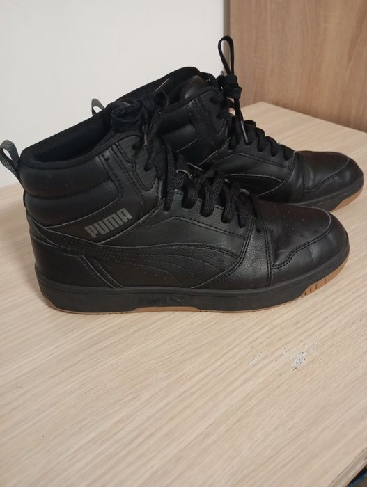 Vând ghete de bărbați pentru iarna Puma mărimea 41