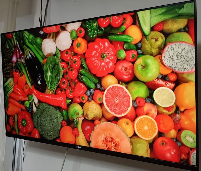 Смарт телевизор LG 109 см