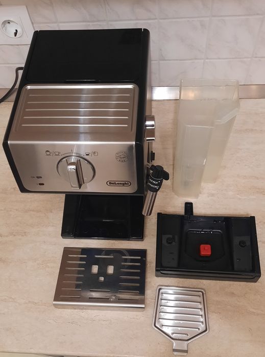 Еспресо кафемашина DELONGHI ECP 35.31-за ремонт или за части
