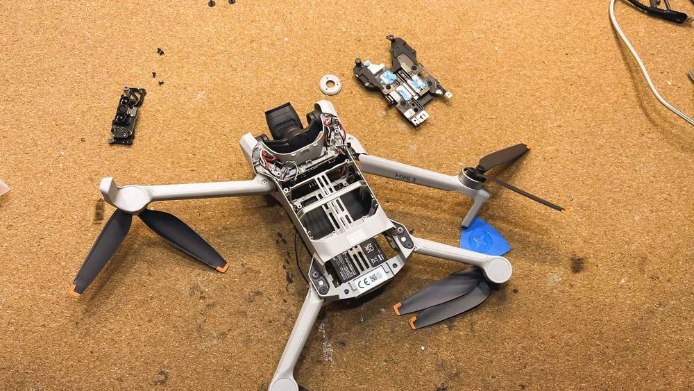 Ремонт на дронове