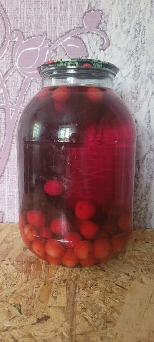 Огурцы, помидоры