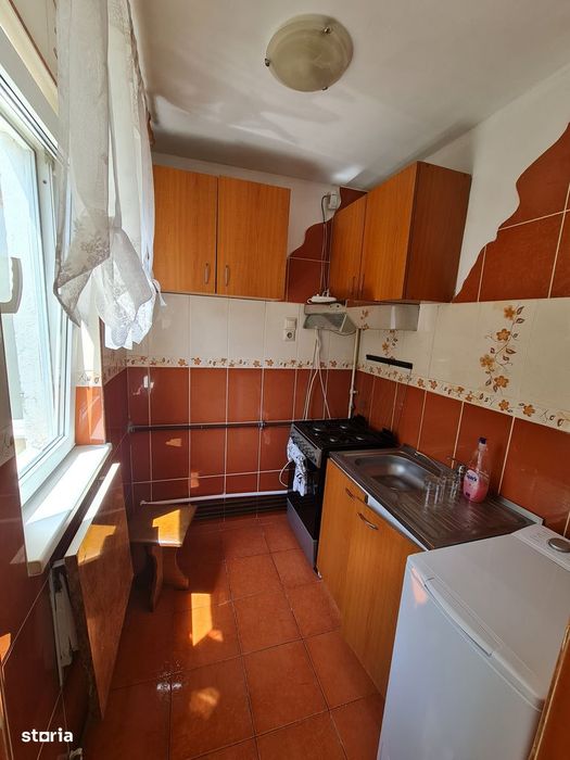 Inchiriez ap.2 camere FORTUNA Modern, Spatios!et.1,Termoteca,Parcare