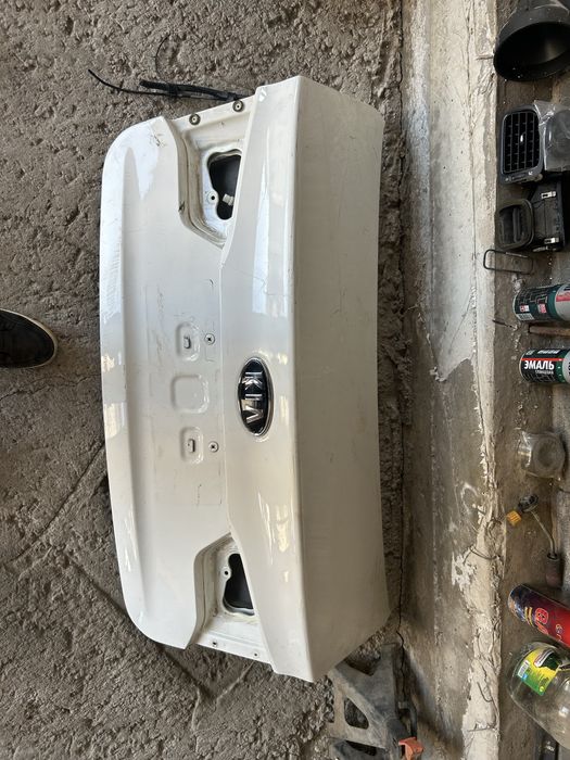 Крышка багажника рио 3