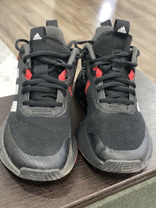 Адидас маратонки