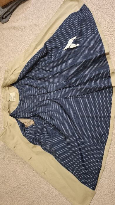 Тренч для девочки фирмы Zara на 9-10 лет