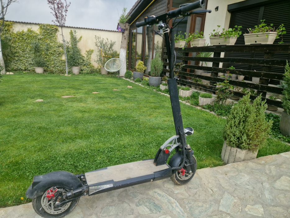 De vanzare trotinetă