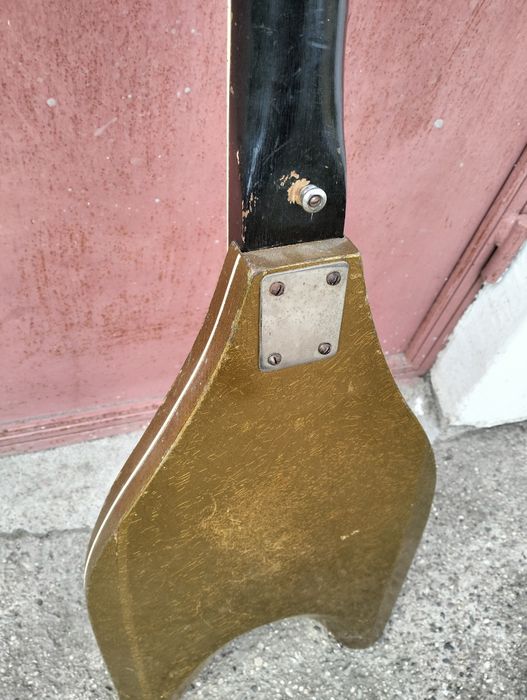 Електрическа китара Орфей Пловдив