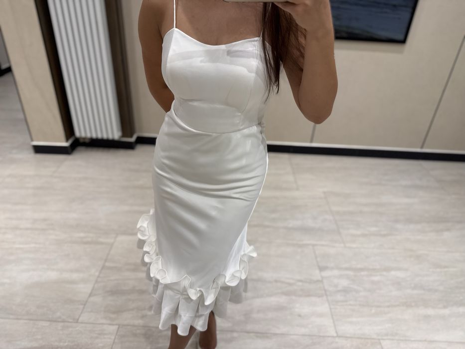 Продам атласное платье