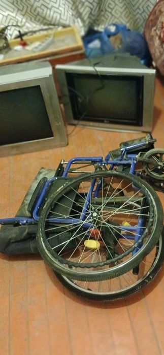 Продаю инвалид коляску