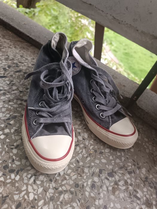 Кецове converse на платформа