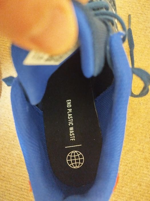 Adidas  Номер 40