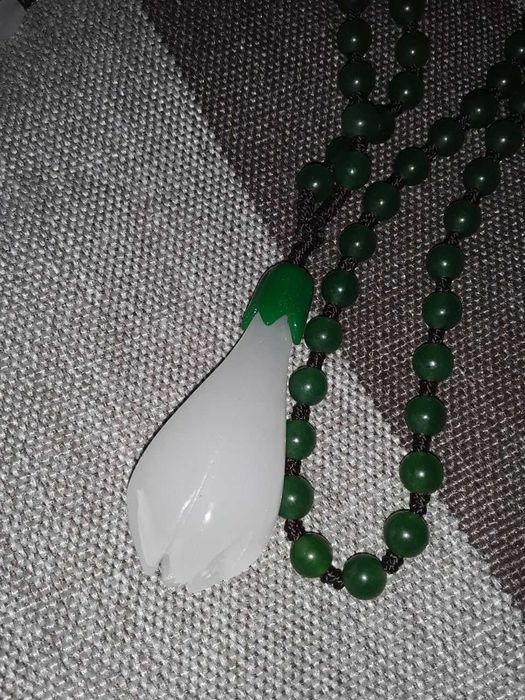 Нефрит кулон, бусы