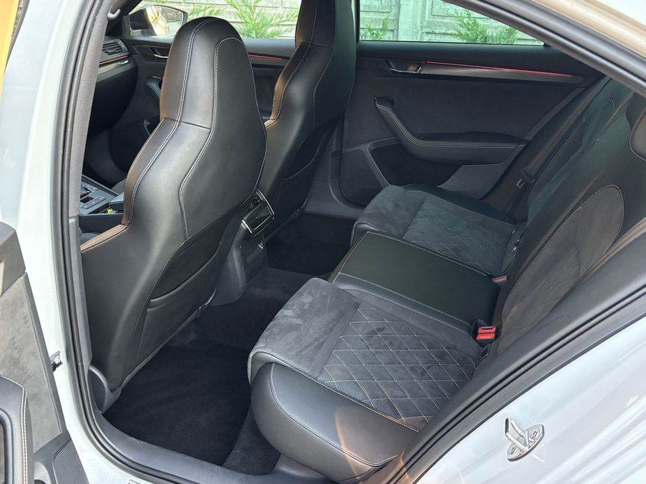 Skoda superb sport-line 4x4 200 cp