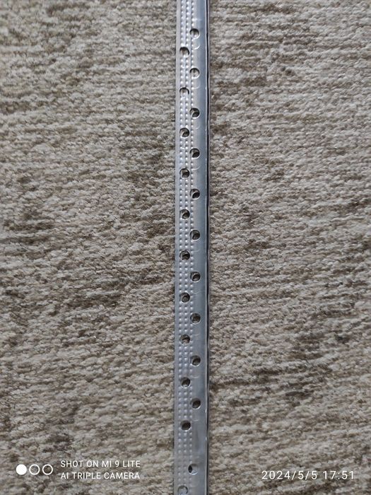 Продам уголок алюминиевый