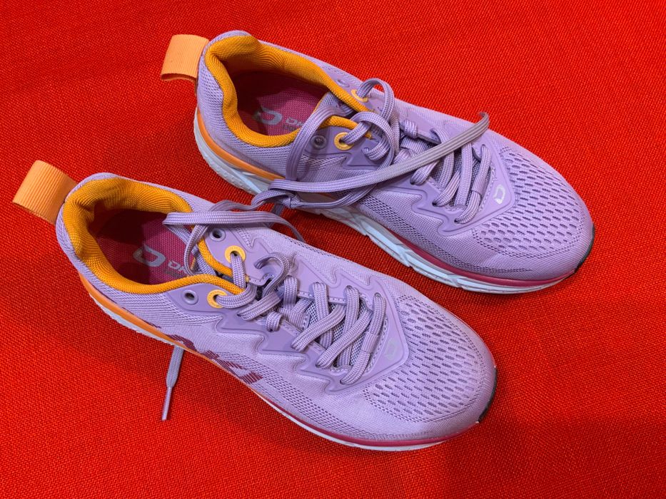 Okaki-оригинални маратонки 38 номер