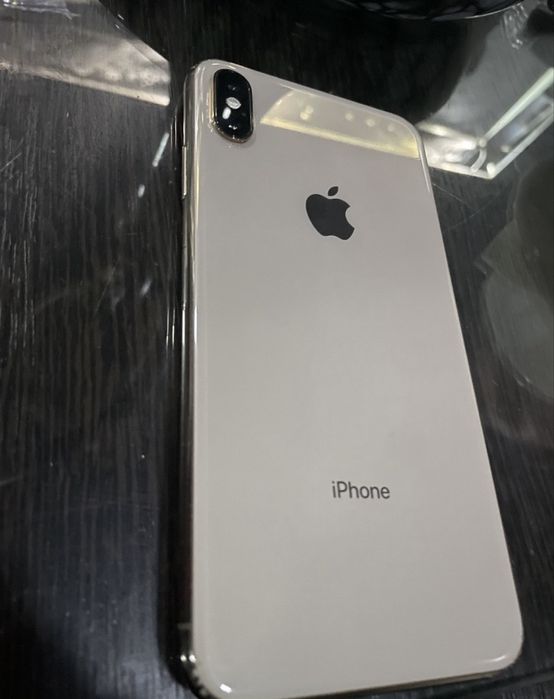 Продам айфон XS срочно торг