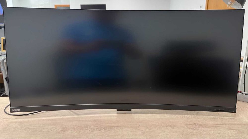 Монитор Lenovo ThinkVision P40w-20 40" 5K2K IPS Curved Thunderbolt 4 в гаранция