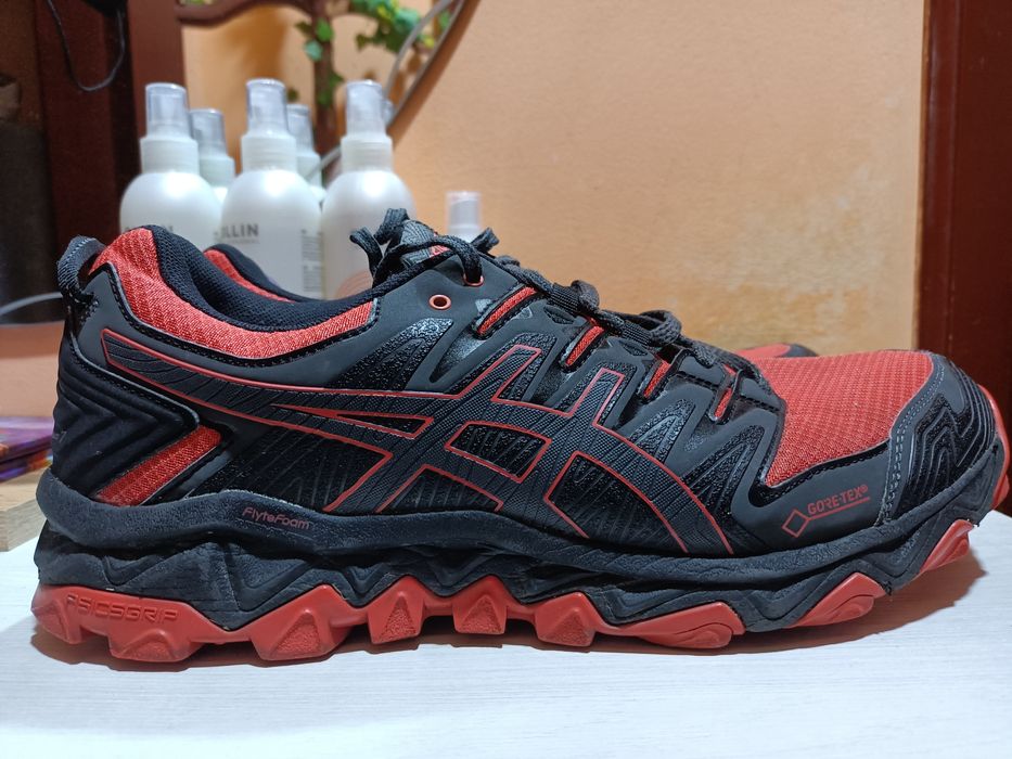 Кроссовки Asics 45 размер