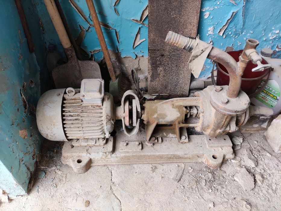 Продам насос в сборе, рабочий.