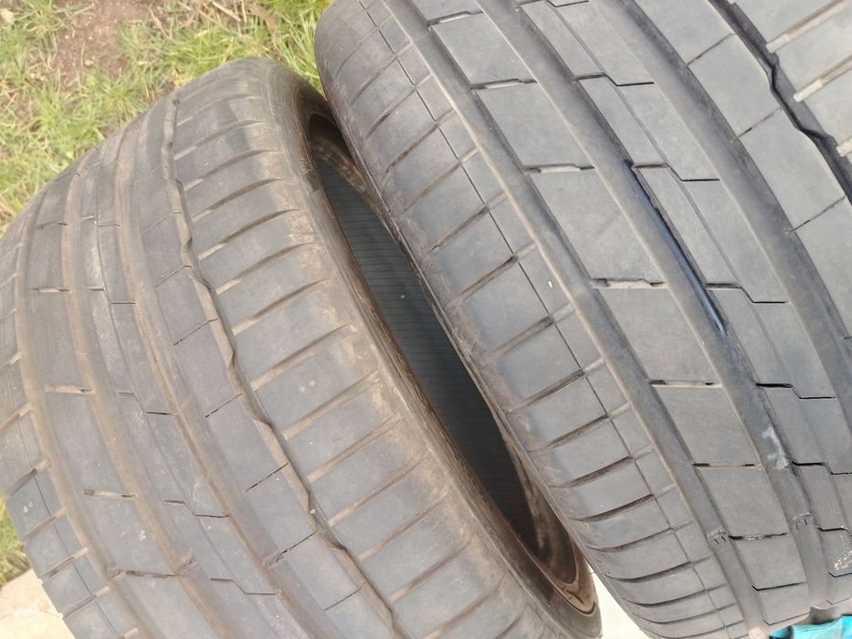 Гуми два броя 255/40/18