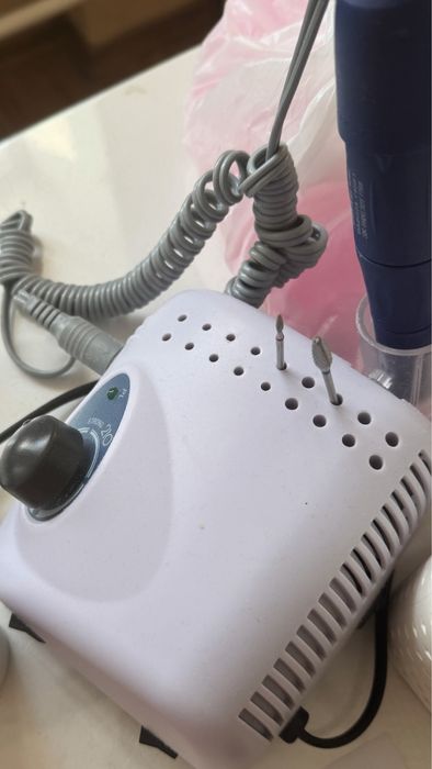 Срочно продам Всё для маникюра,