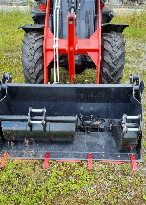 Buldoexcavator Lubeck ALV 3.0 t. Nou