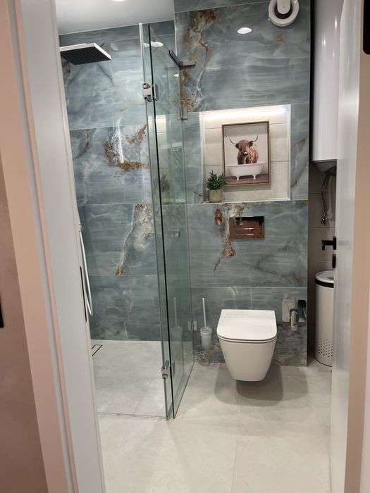 Дава се под наем Двустаен апартамент в к.к. Св.Св. Константин и Елена - 65 кв.м за 1200 € - Снимка #3