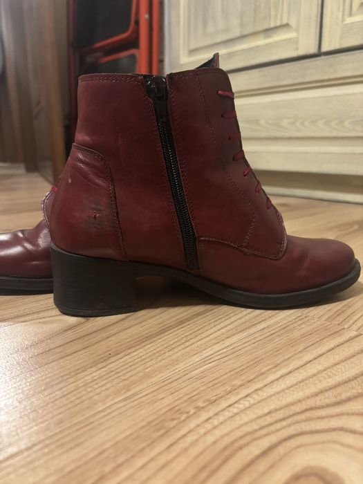 Кожени обувки от Punto