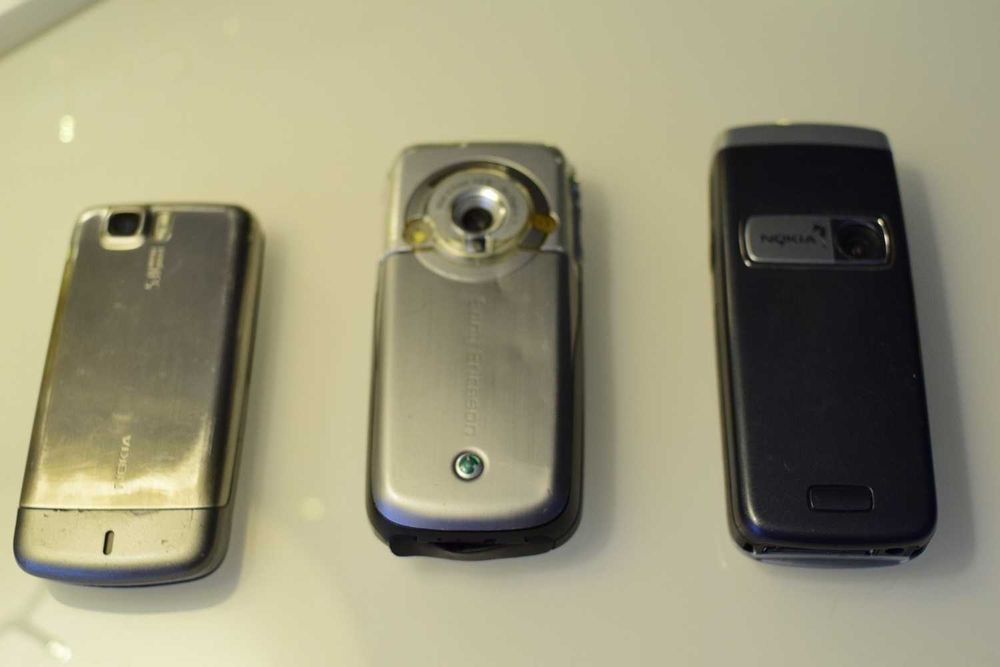 telefoane cu butoane Nokia si Sony Ericsson