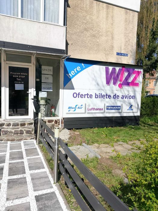 Spatiu comercial :  FARMACIE / birouri / agentie /salon ,   50mp   SAU   100 mp    -Sibiu